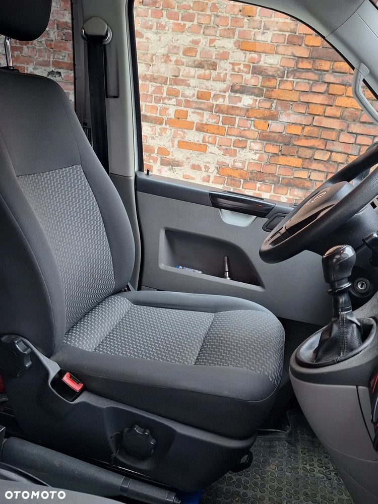 Volkswagen Transporter - 8