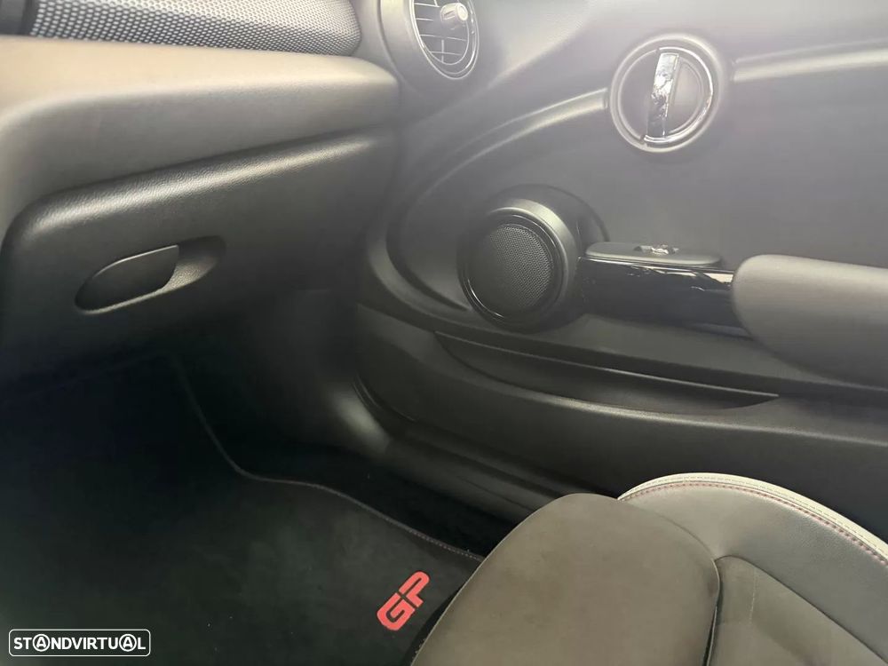 MINI 3 Portas John Cooper Works GP - 25