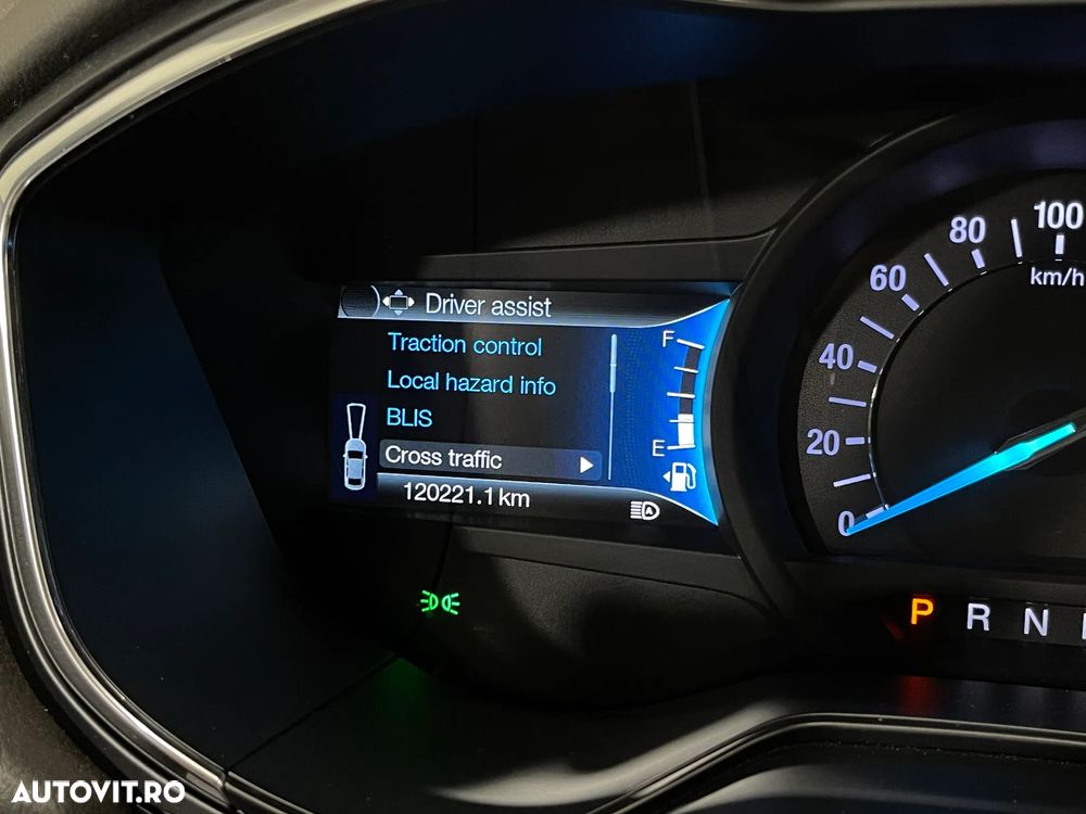 Ford Mondeo 2.0 HEV Titanium - 29