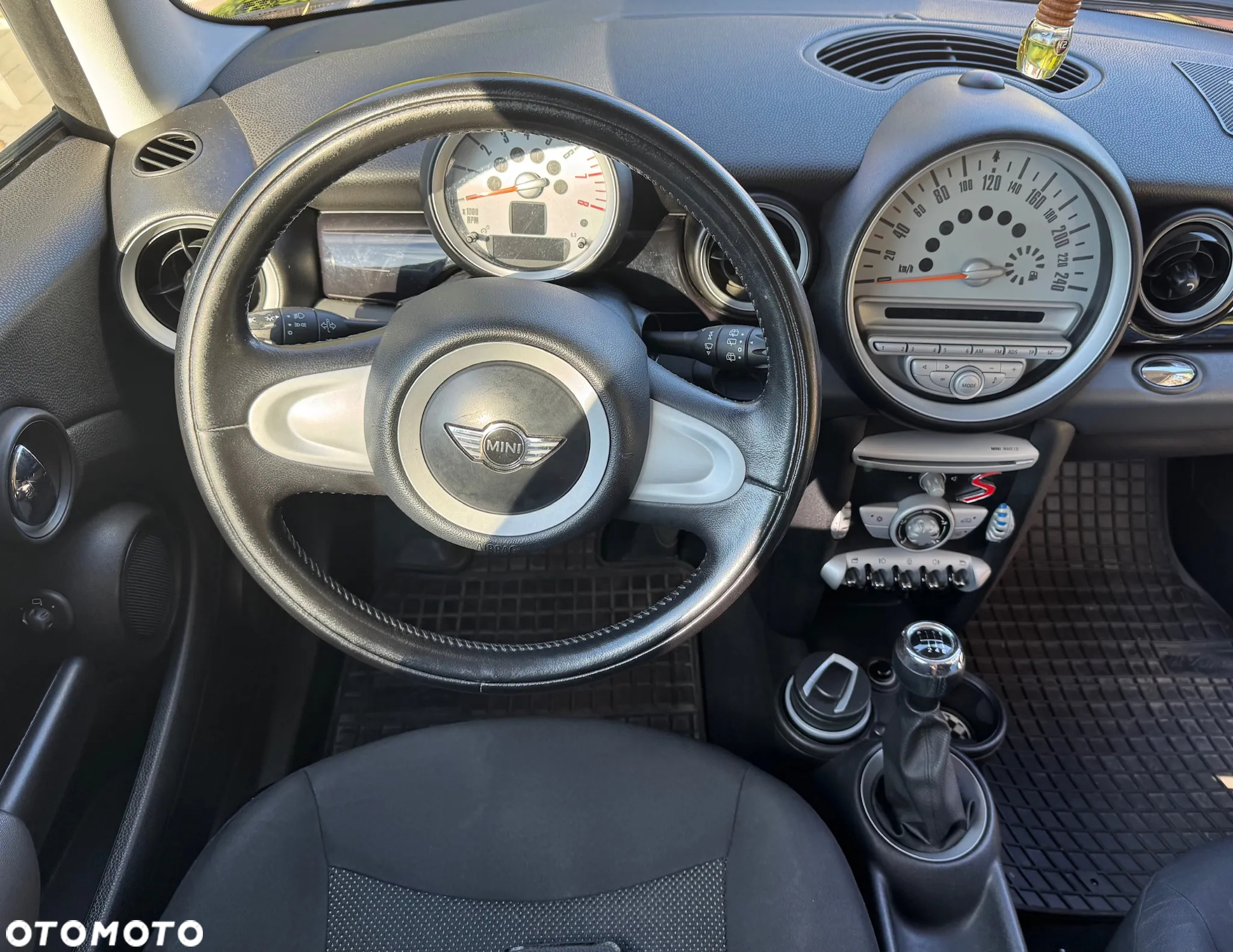 MINI Cooper Standard - 9