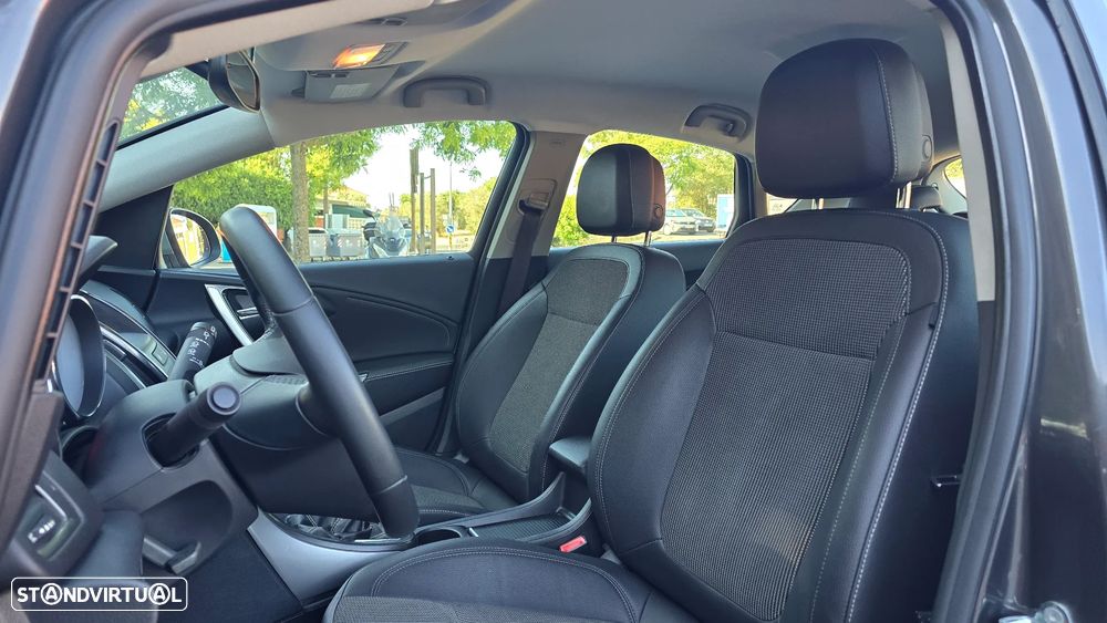 Opel Astra 1.7 CDTI Cosmo - 23