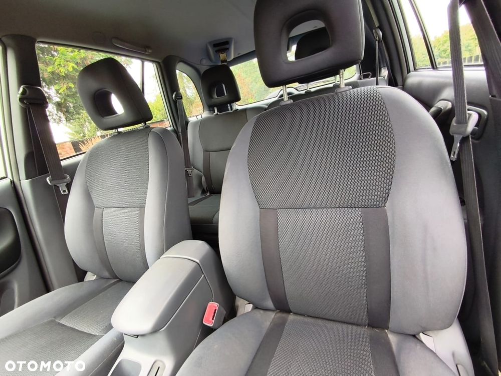 Toyota RAV4 - 8