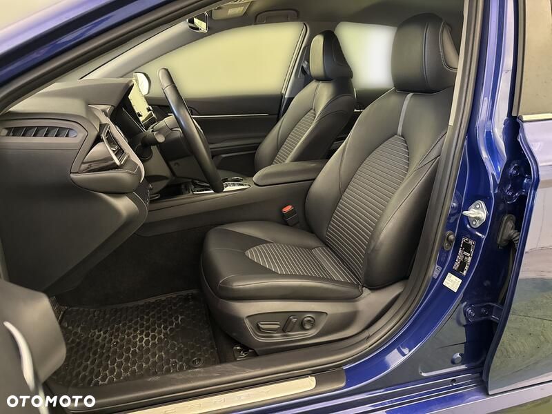 Toyota Camry 2.5 Hybrid Prestige CVT - 12