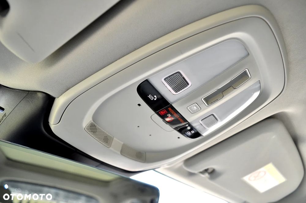 Volvo XC 60 T6 AWD Recharge Geartronic Inscription - 36