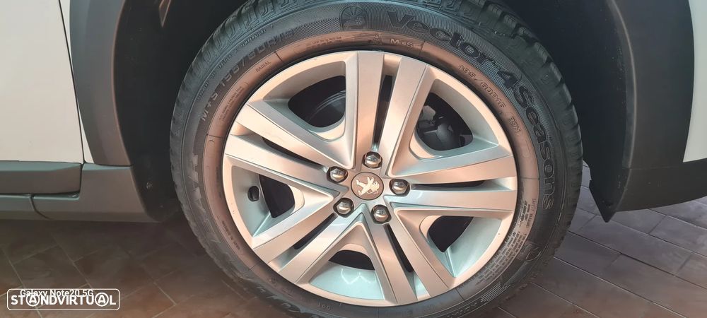 Peugeot 2008 BlueHDi 100 STOP & START Signature - 9