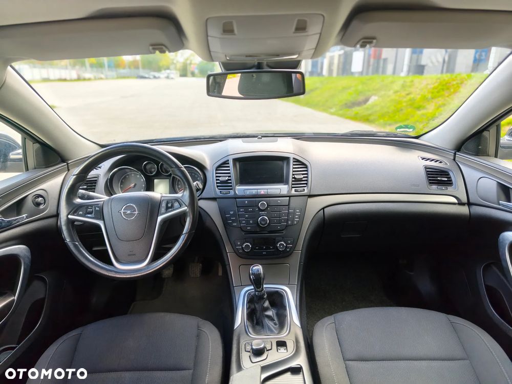 Opel Insignia 1.8 - 9