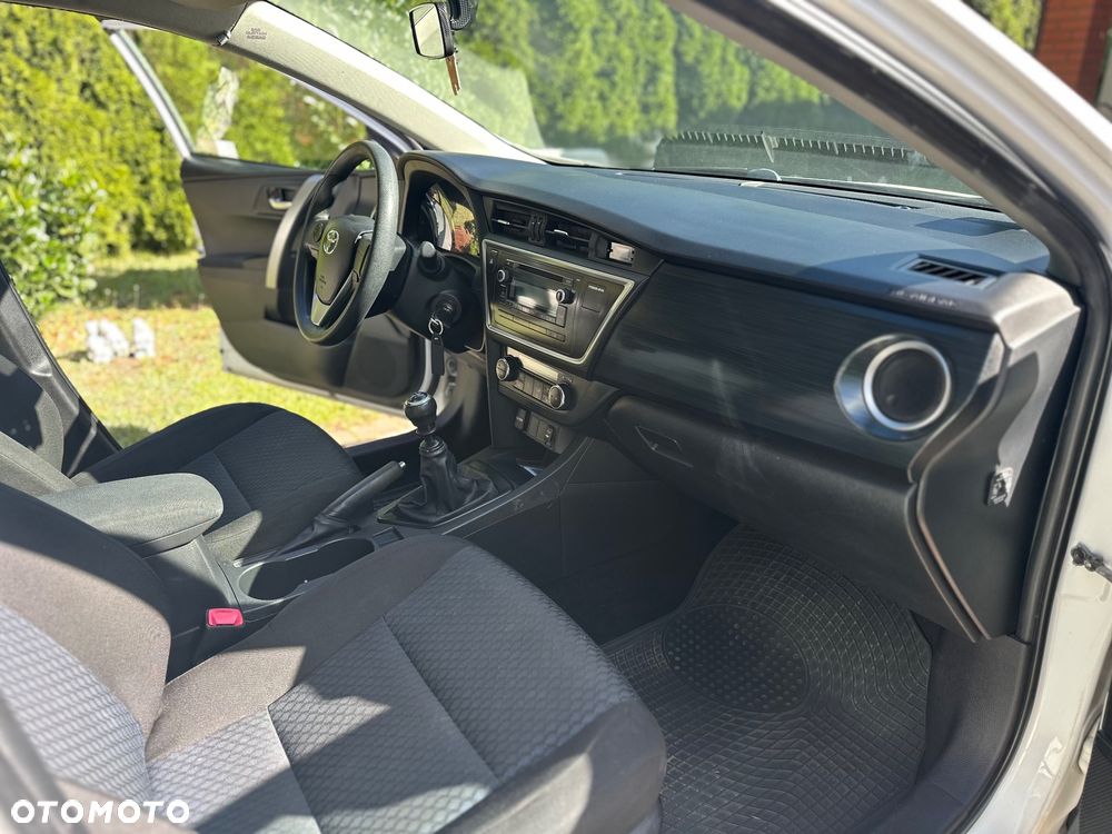 Toyota Auris 1.4 D-4D - 28