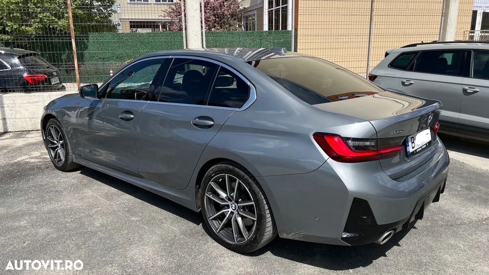 BMW Seria 3 330i xDrive AT - 4