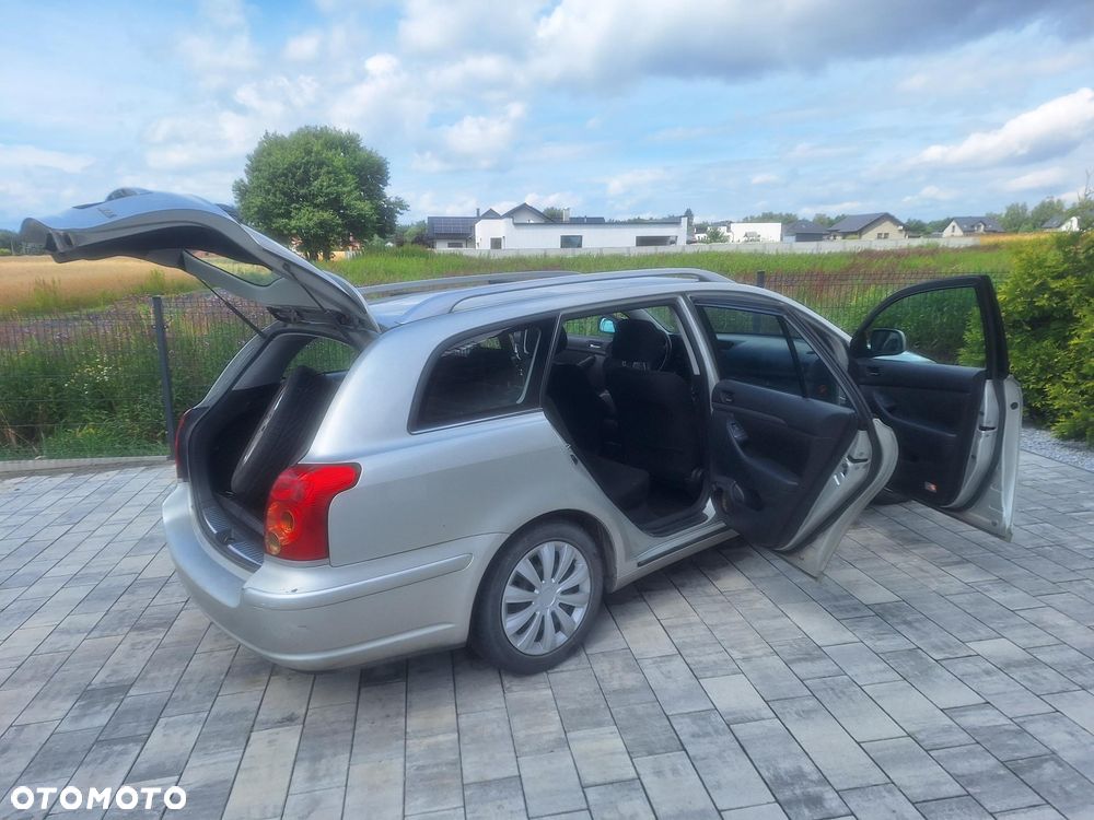 Toyota Avensis 1.8 VVT-i Combi - 5