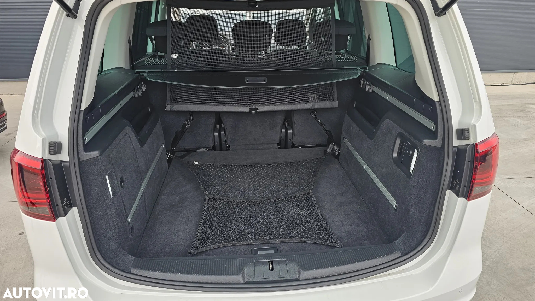 Volkswagen Sharan - 8