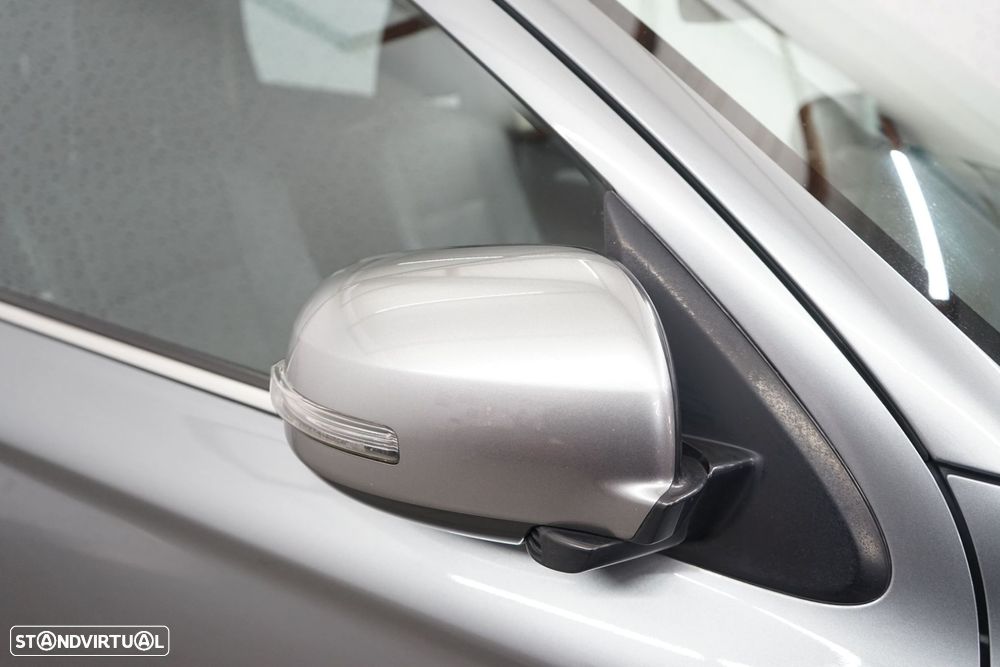 Mitsubishi Outlander 2.0 4WD Plus - 12