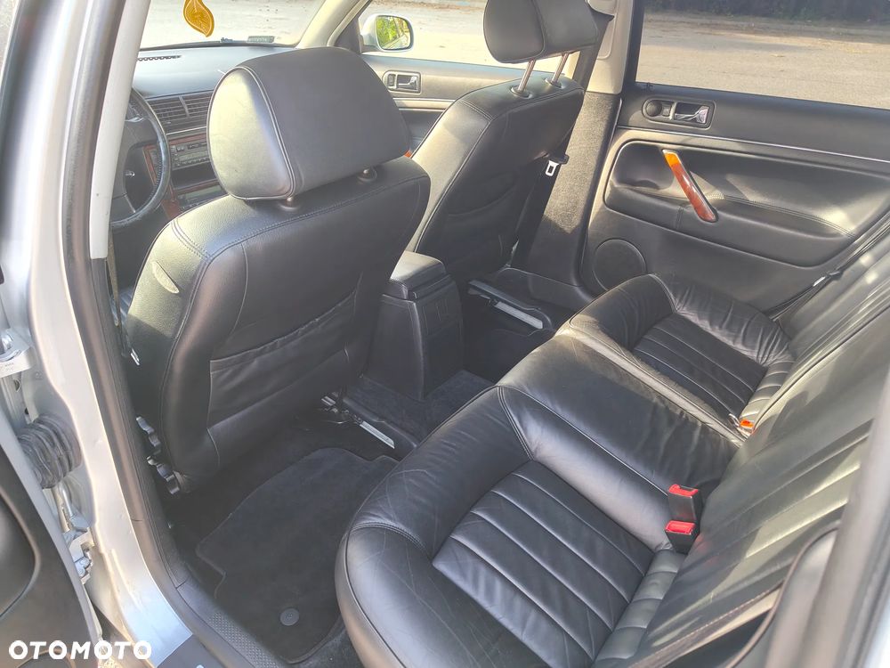Volkswagen Passat 4.0 W8 4Mot Tiptr - 5