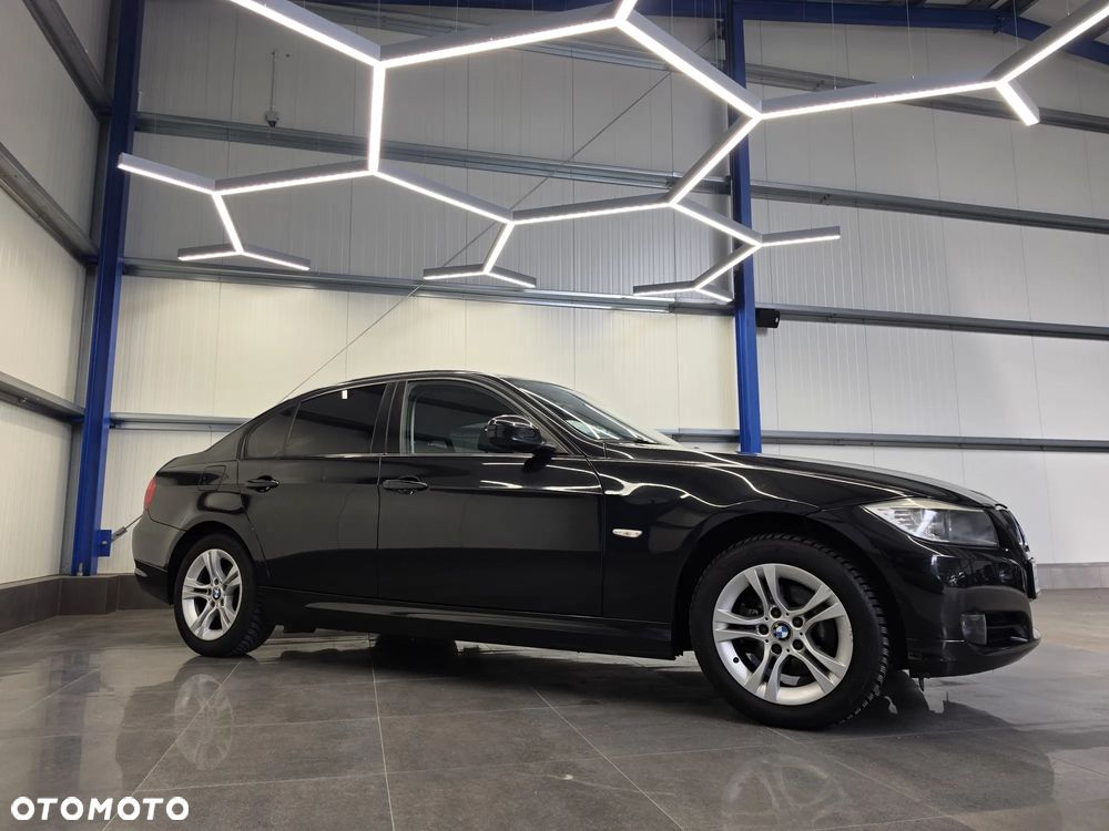 BMW Seria 3 318i - 8