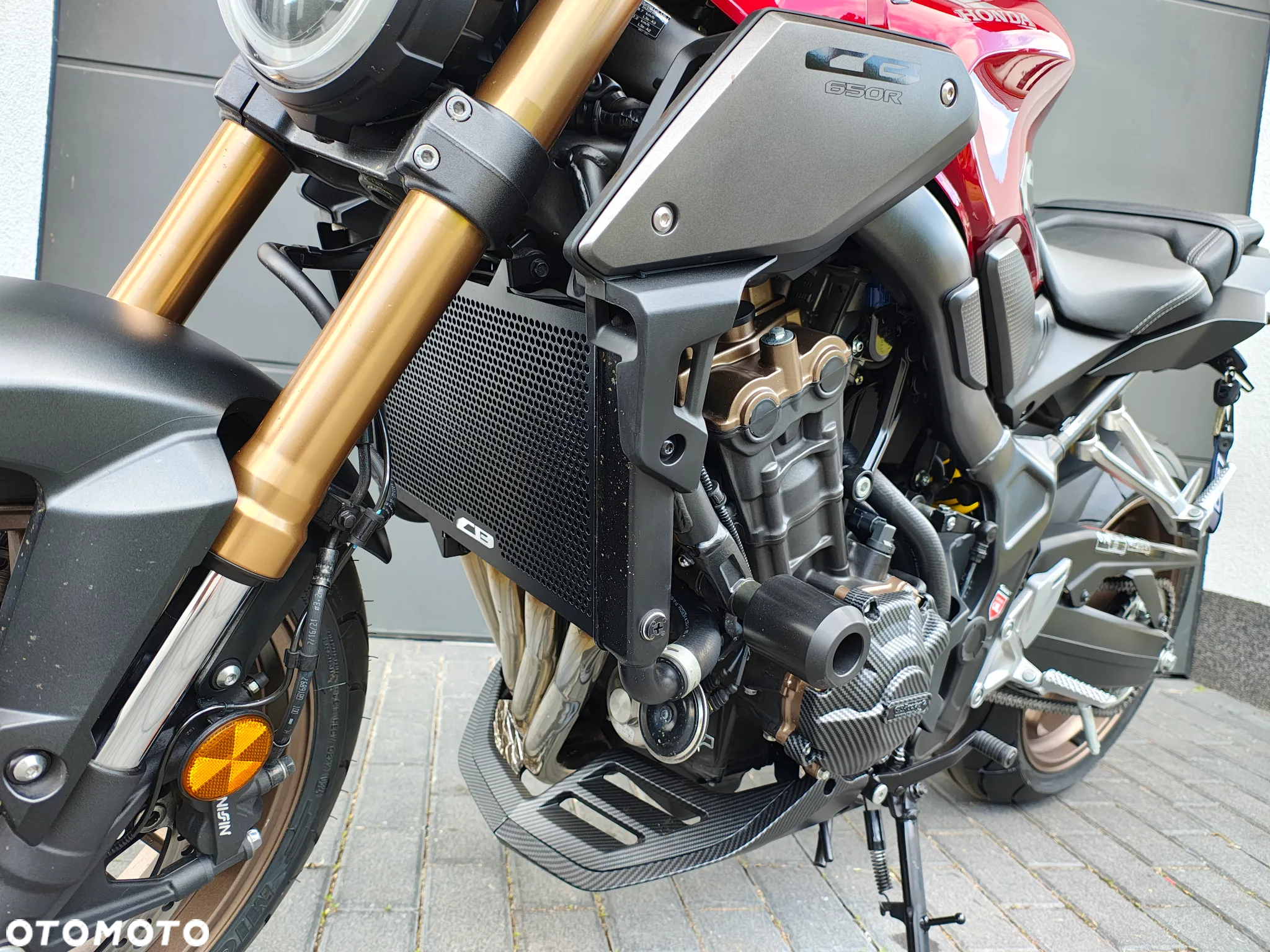 Honda CB - 8