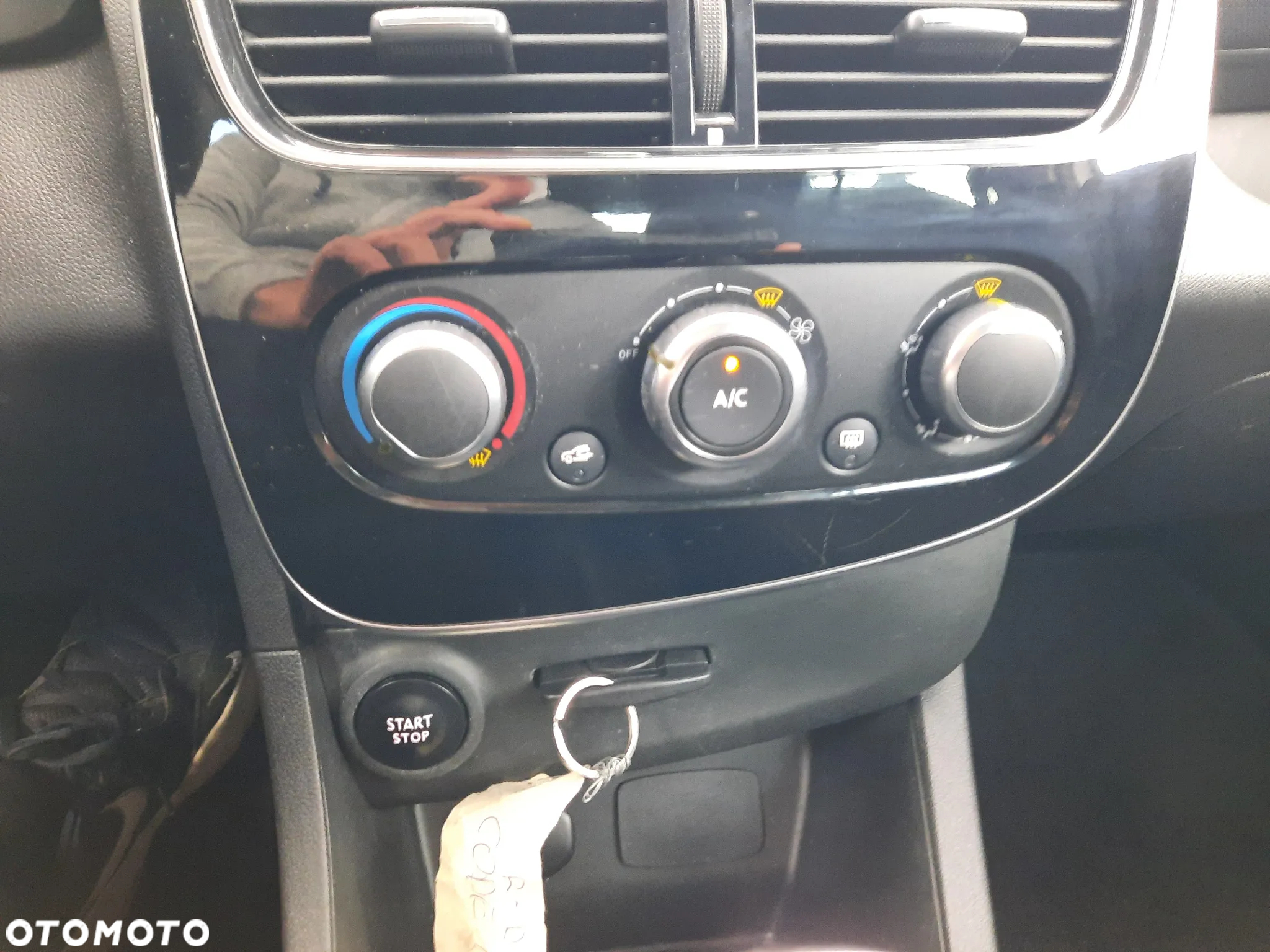 Renault Clio 0.9 Energy TCe Limited 2018 - 16