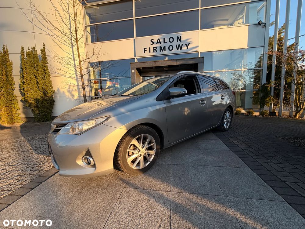 Toyota Auris 1.6 Executive - 25