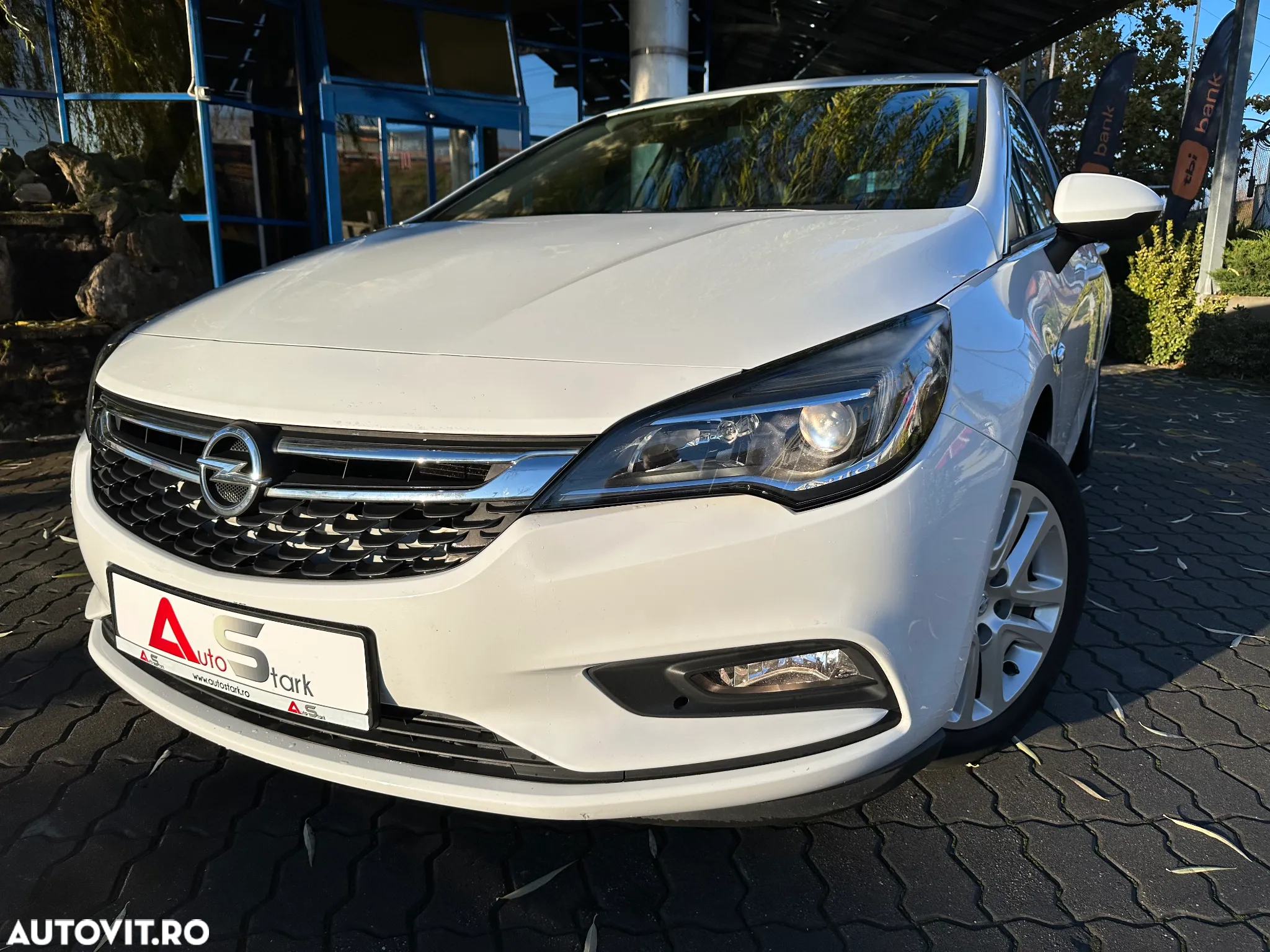 Opel Astra 1.6 D (CDTI) Start/Stop Sports Tourer Business - 9