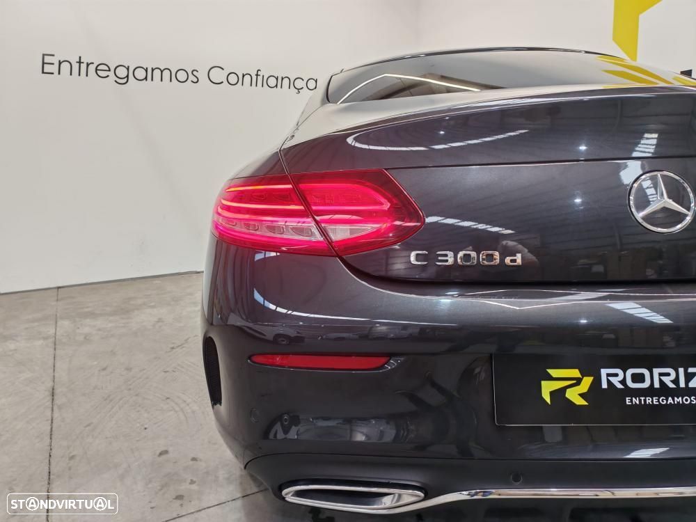 Mercedes-Benz C 300 d AMG Line - 10