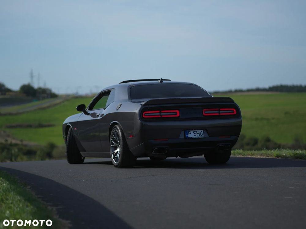 Dodge Challenger ver-automatik-srt-392 - 8