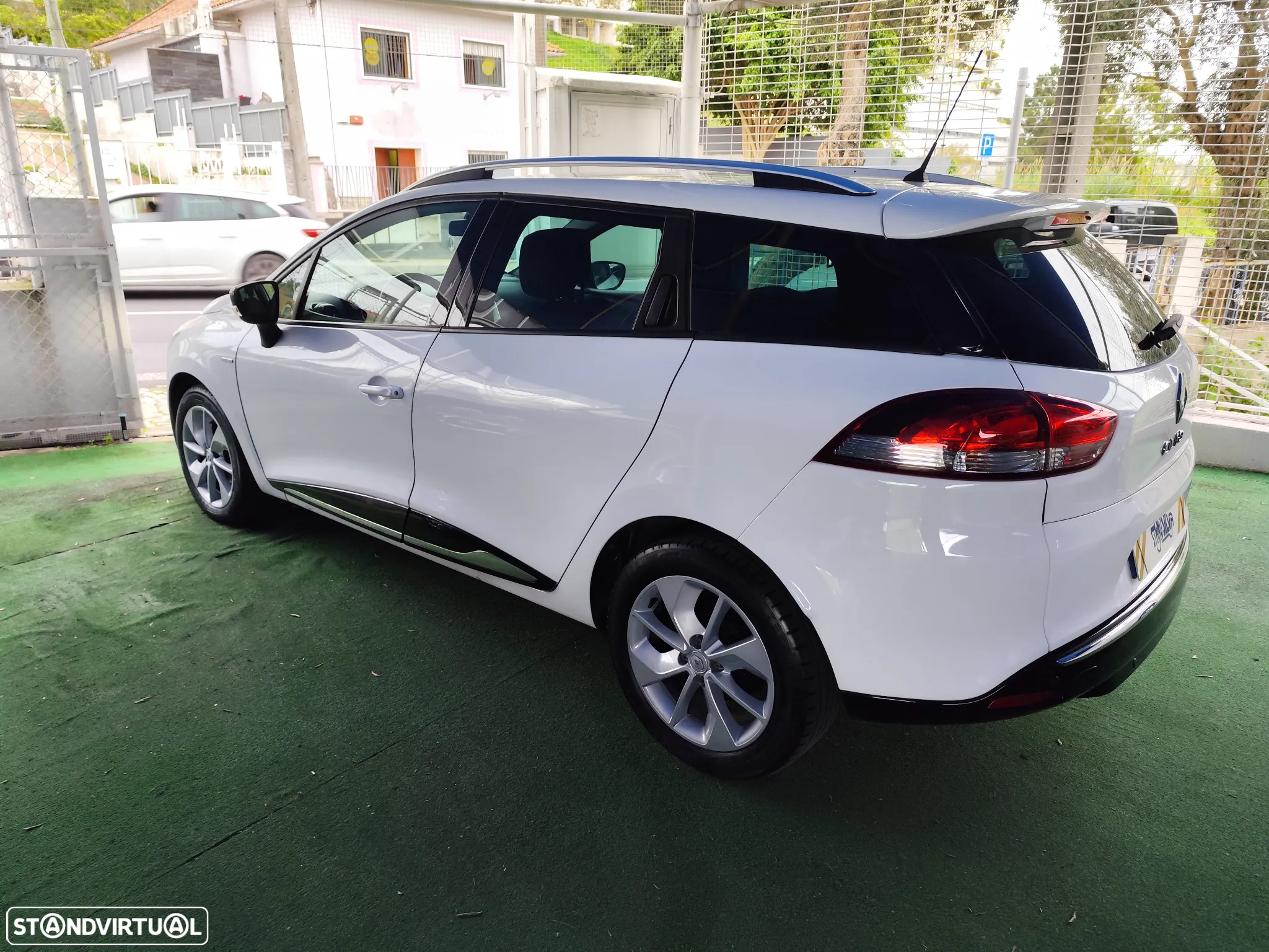 Renault Clio Sport Tourer 1.5 dCi Limited - 11