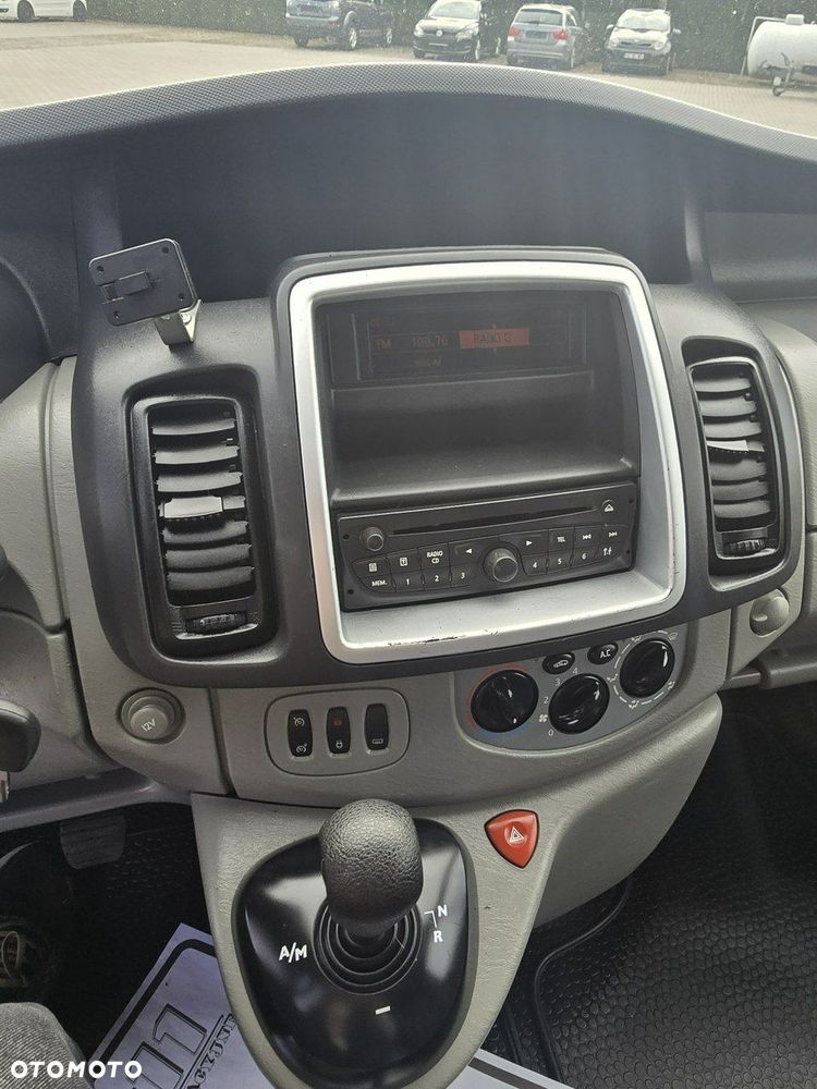 Opel Vivaro - 24