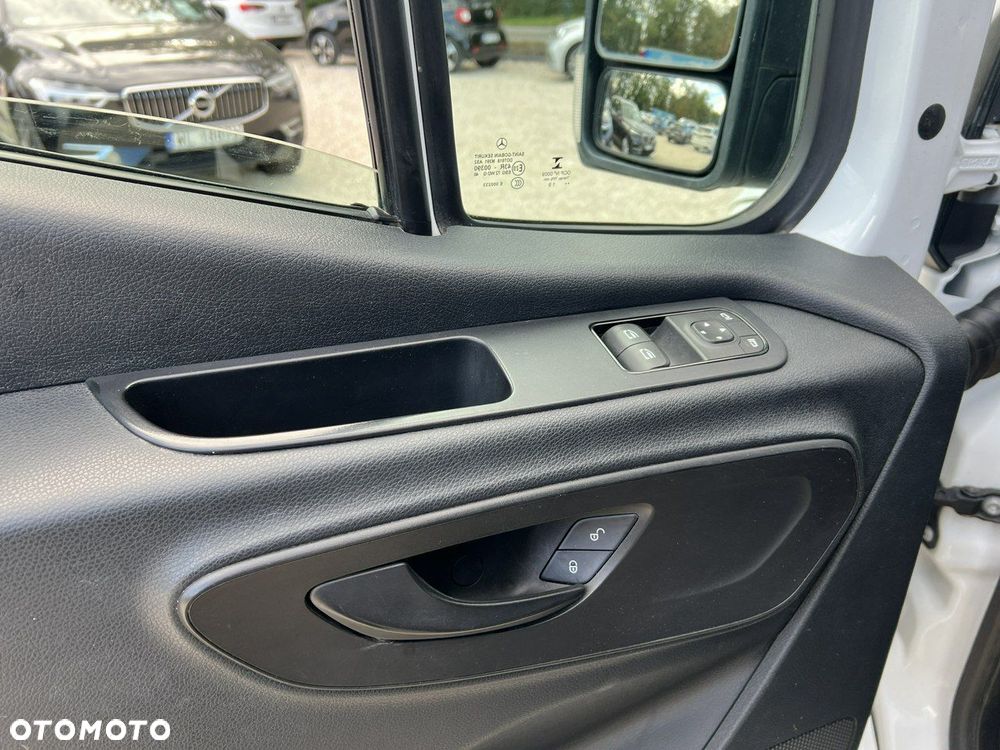 Mercedes-Benz Sprinter - 16