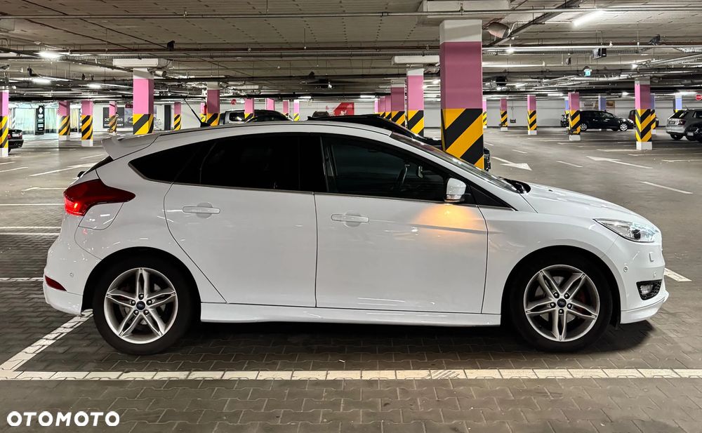Ford Focus 1.5 EcoBoost ST-Line Business - 4
