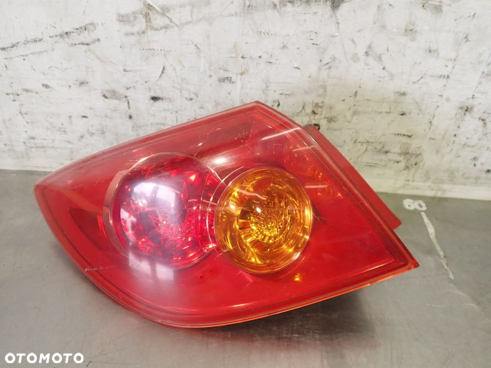 LAMPA LEWA TYLNA MAZDA 3 1.6 - 1