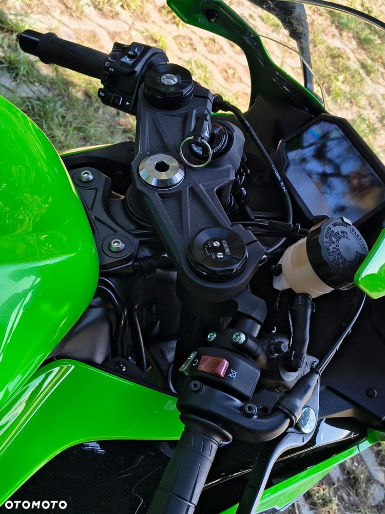 Kawasaki ZX - 16
