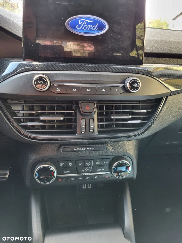 Ford Focus 1.5 EcoBlue Start-Stopp-System ST-LINE - 18