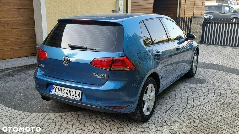 Volkswagen Golf - 6