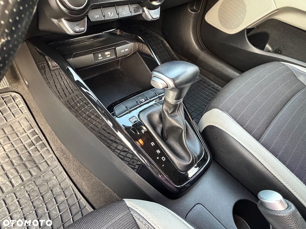 Kia Stonic 1.4 L - 24