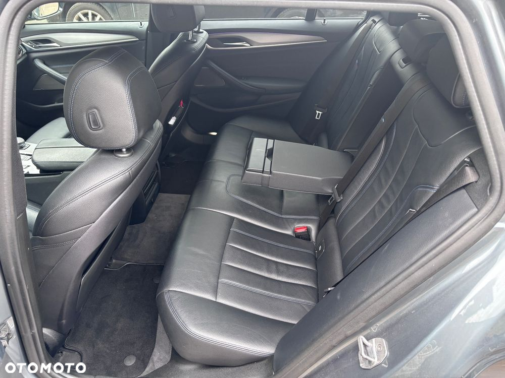 BMW Seria 5 520d xDrive M Sport sport - 17