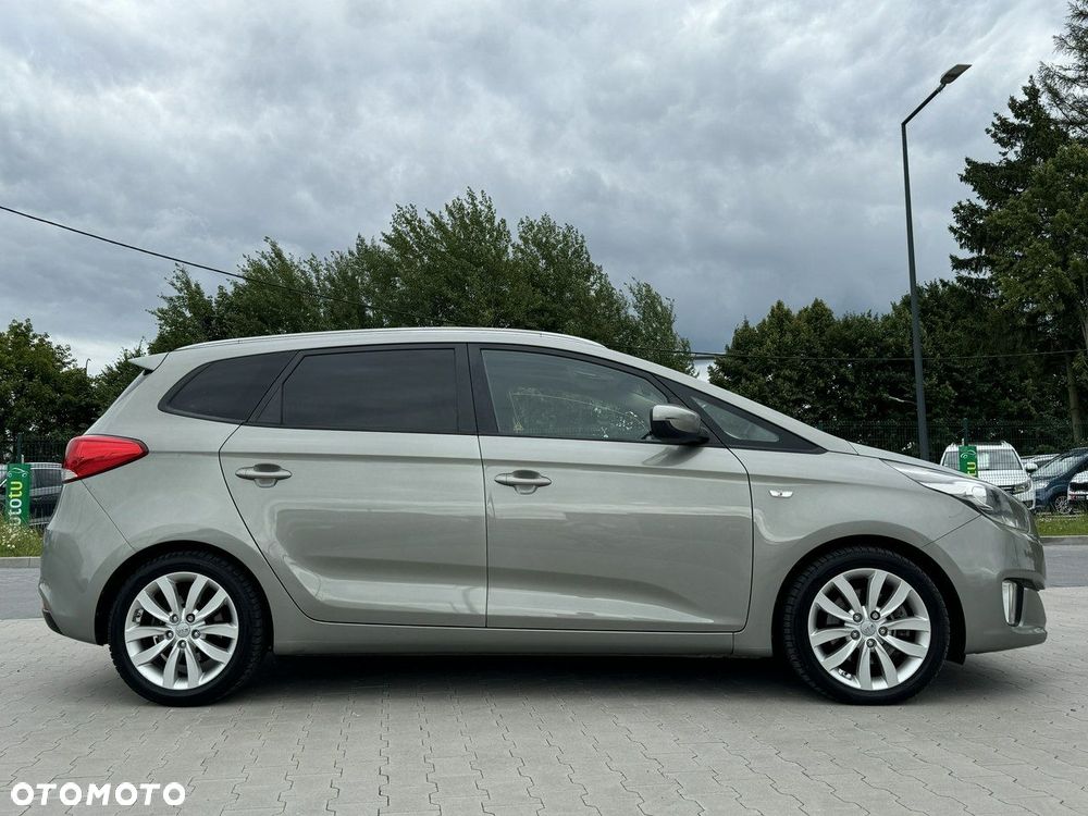 Kia Carens 1.7 CRDi Vision - 12