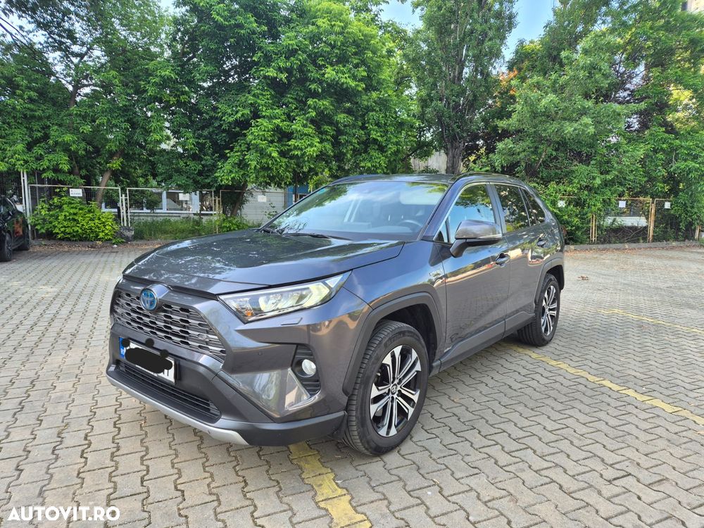 Toyota RAV4 - 1