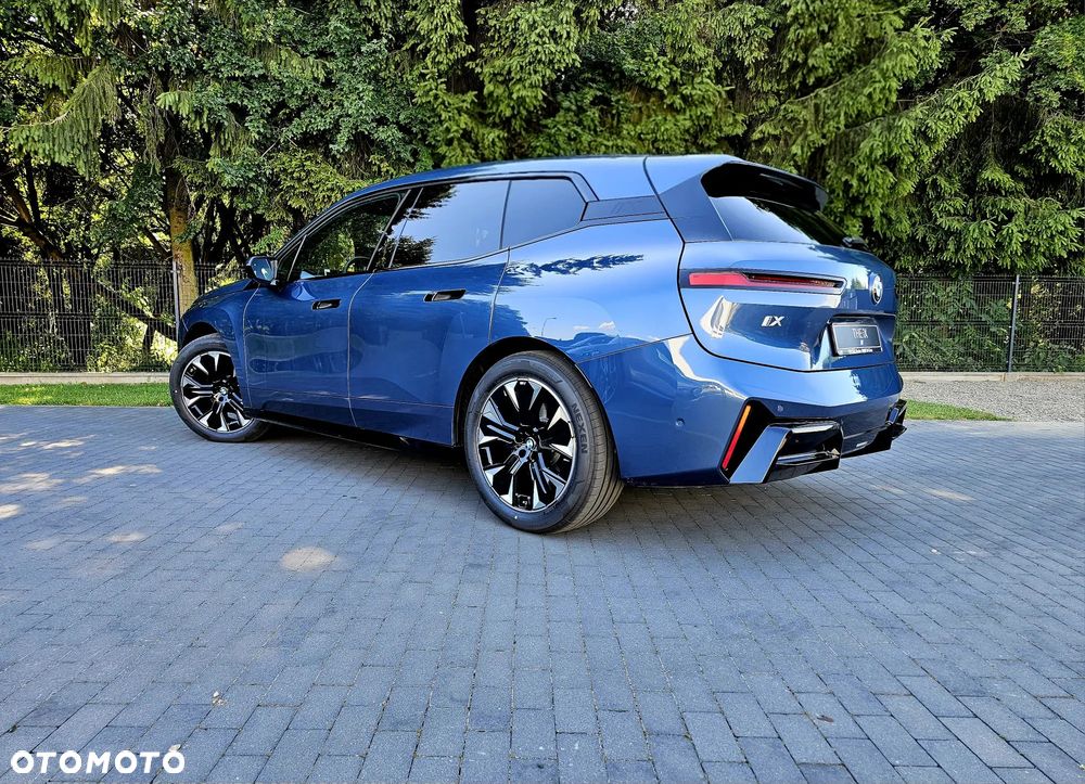 BMW iX xDrive45 100.6kWh - 7