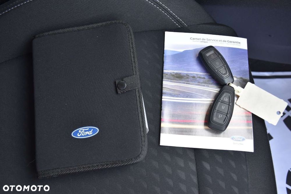 Ford Fiesta 1.0 EcoBoost S&S TITANIUM - 23