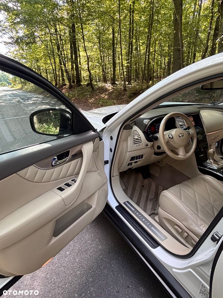 Infiniti FX FX35 - 13