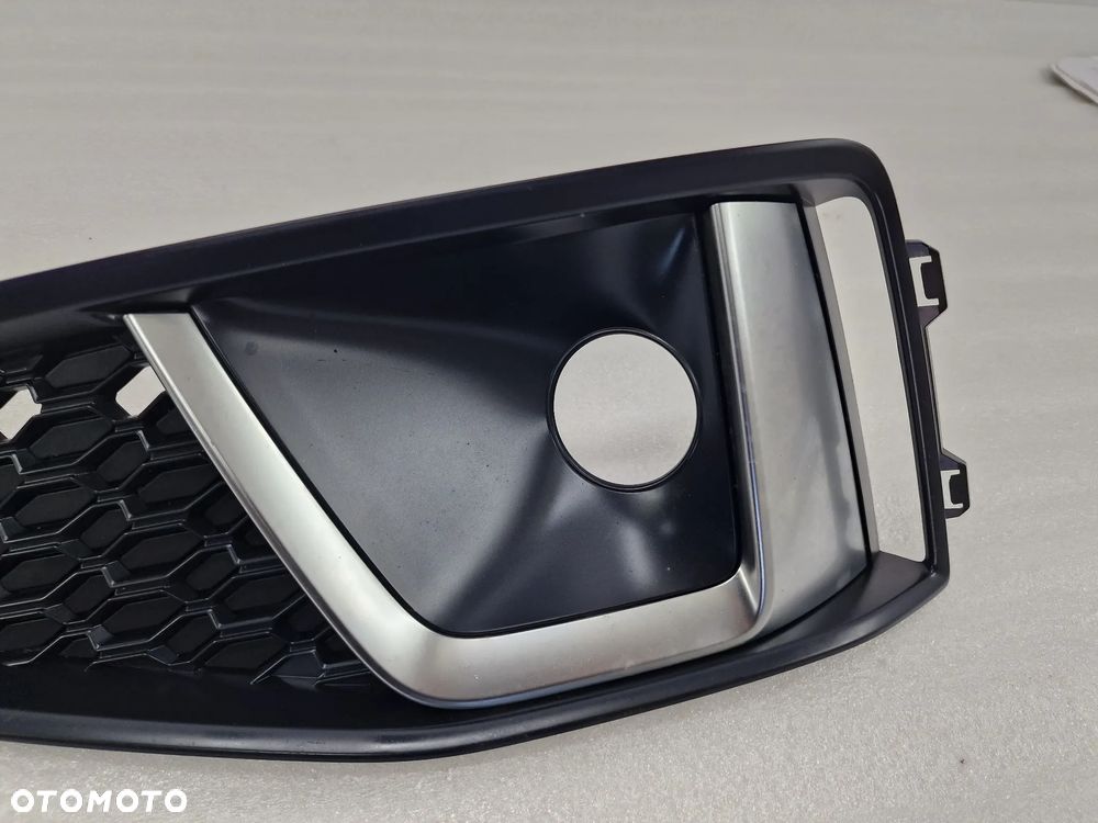 AUDI A4 / S4 B9 LIFT S-LINE COMPETITION 18- LEWA / PRAWA KRATKA BOCZNA ZDERZAKA PRZEDNIEGO PRZÓD , NR 8W0807681BA / 8W0807682BA , NR AUKCJI KB9 - 4