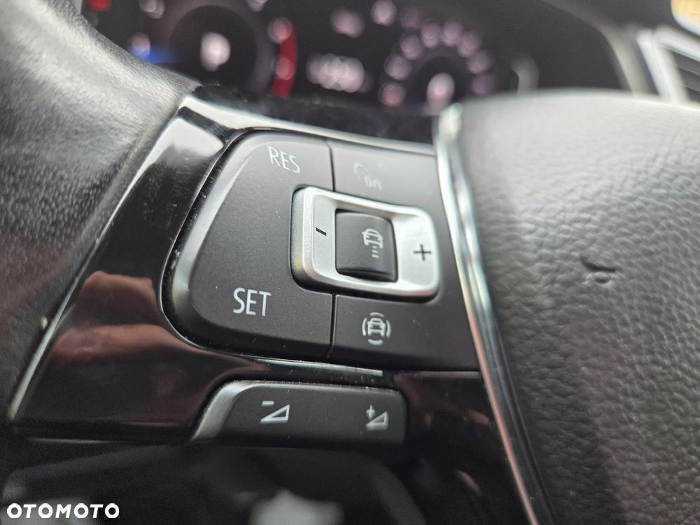 Volkswagen Tiguan Allspace 2.0 TSI 4Mot Highline DSG - 24