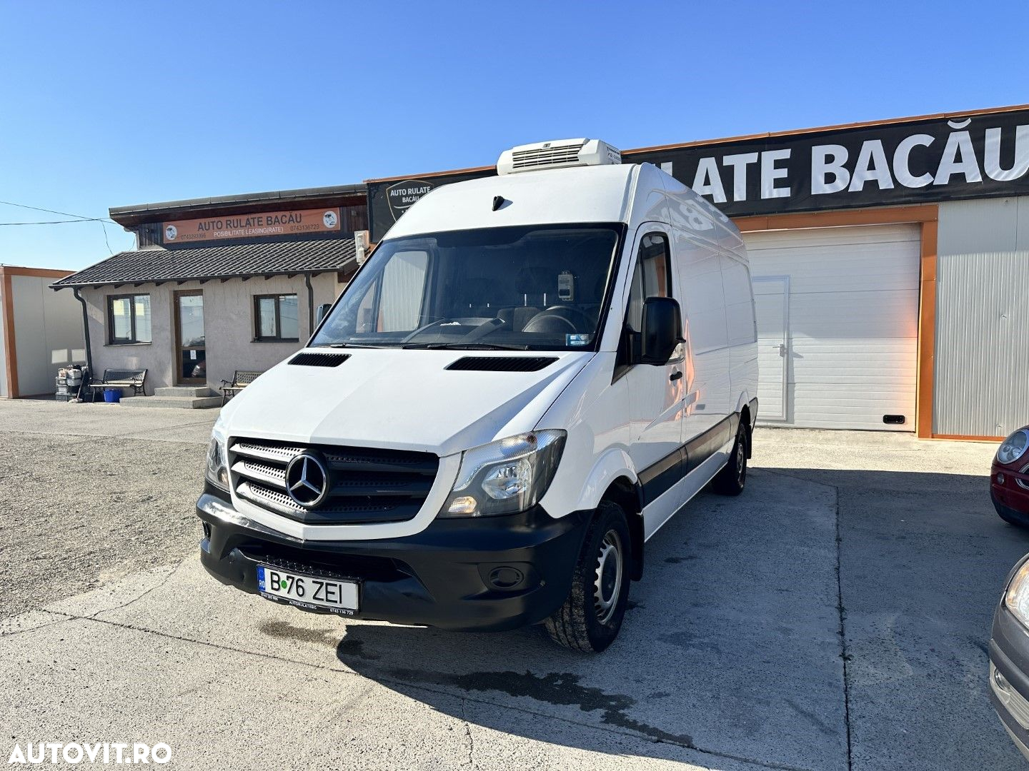 Mercedes-Benz Sprinter - 2