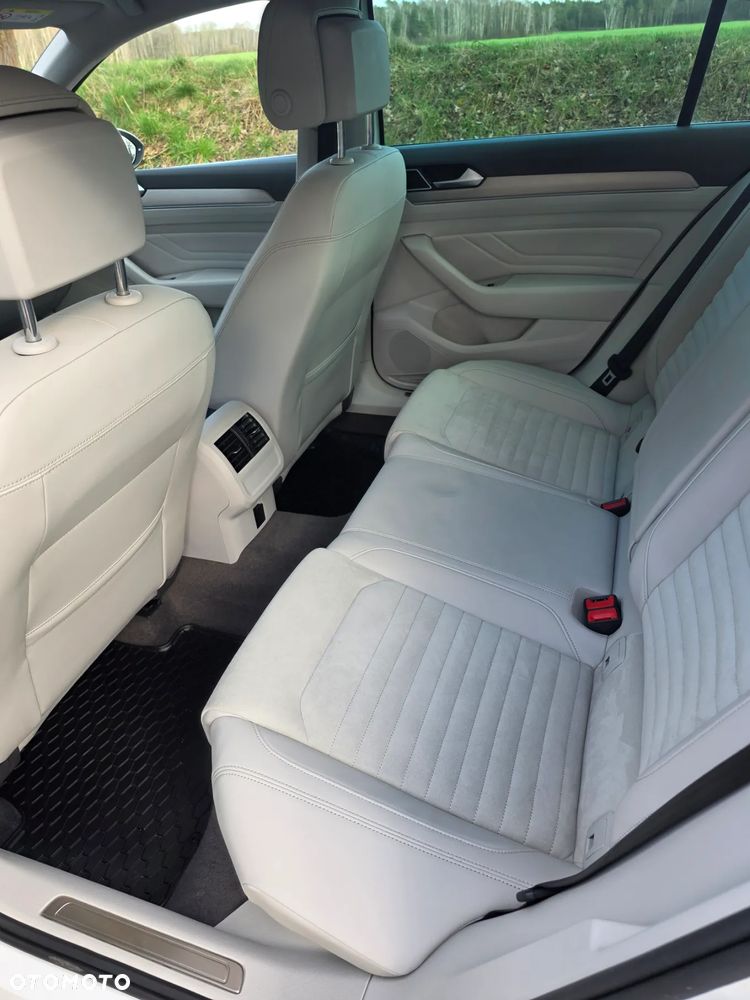 Volkswagen Passat 2.0 TSI Elegance DSG - 7