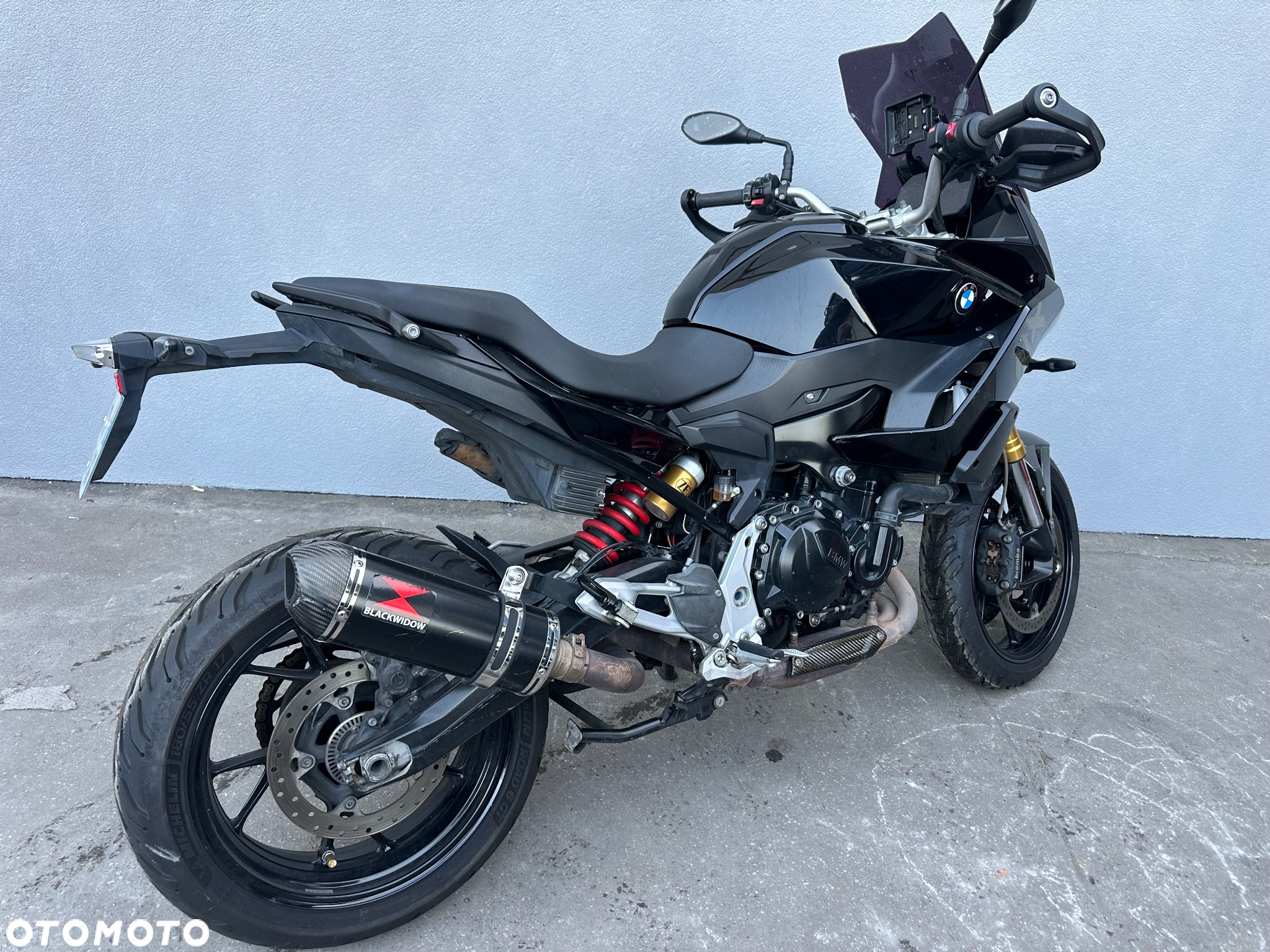BMW F - 5