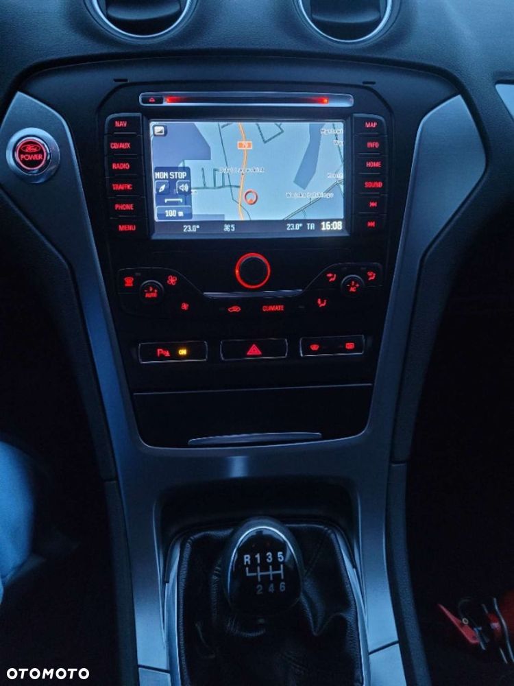 Ford Mondeo 2.0 TDCi Titanium - 22