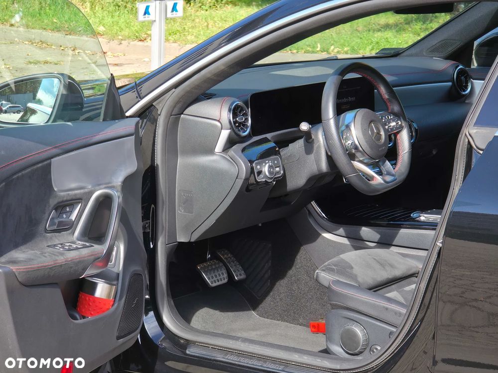 Mercedes-Benz CLA - 22