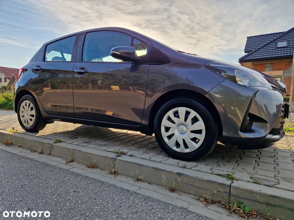 Toyota Yaris 1.5 Premium - 10