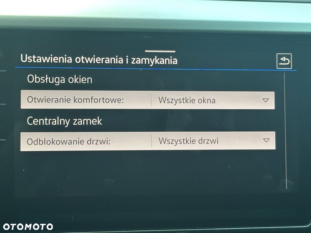 Volkswagen Arteon 2.0 TDI R-Line DSG - 29