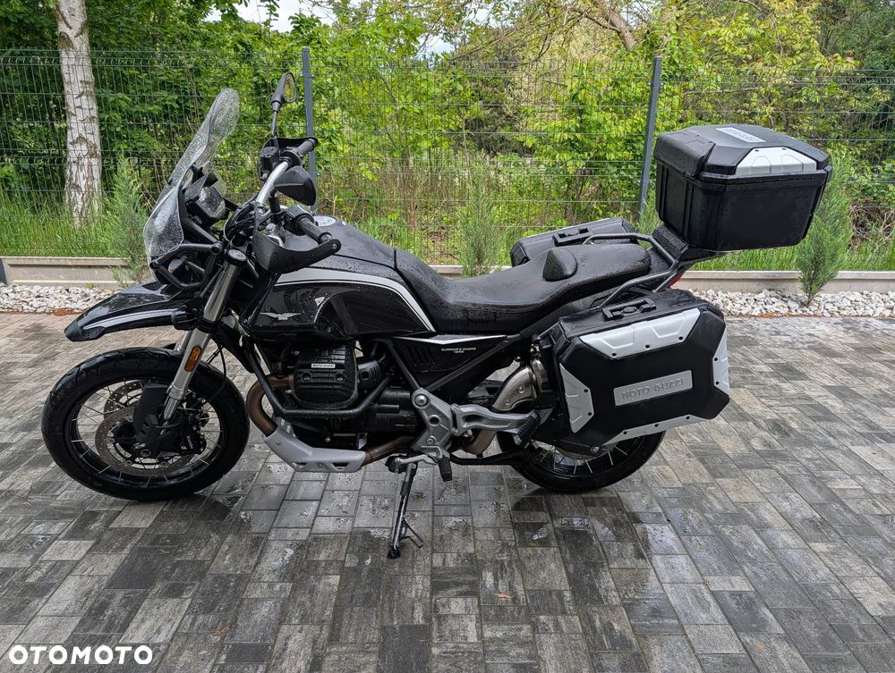 Moto Guzzi V85 - 1