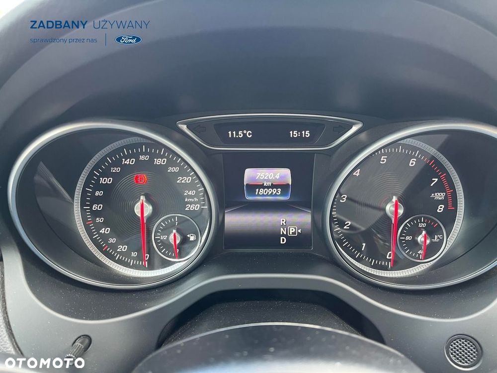 Mercedes-Benz CLA 180 7G-DCT UrbanStyle Edition - 12