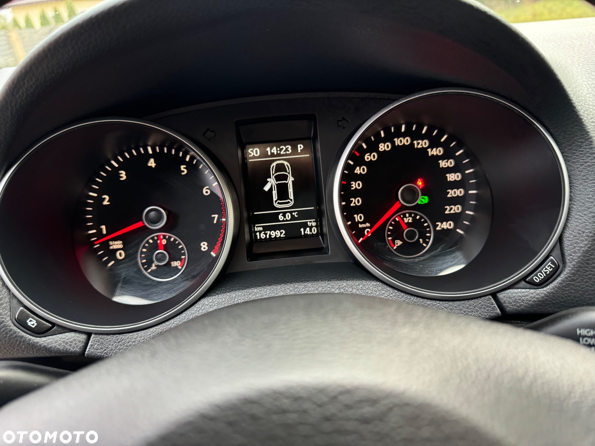Volkswagen Golf 1.4 TSI BlueMotion Technology DSG Comfortline - 28